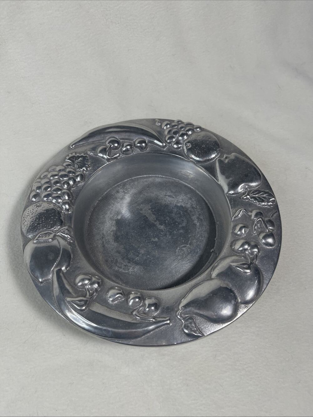 THE WILTON CO. ALUMINUM METALWARE FRUIT BOWL CATERING CHILLABLE SILVER TONE
